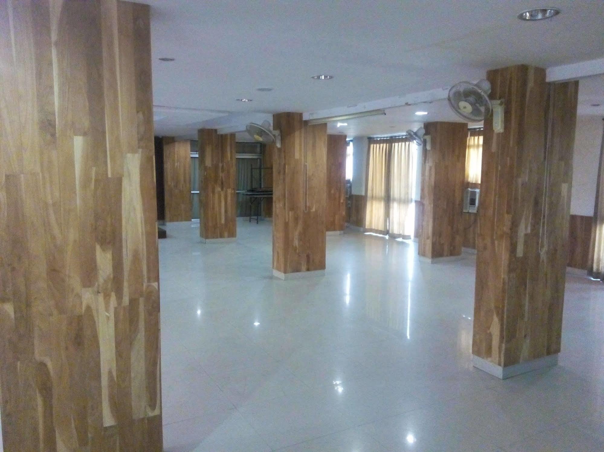 Hotel High Pointe Jodhpur  Buitenkant foto